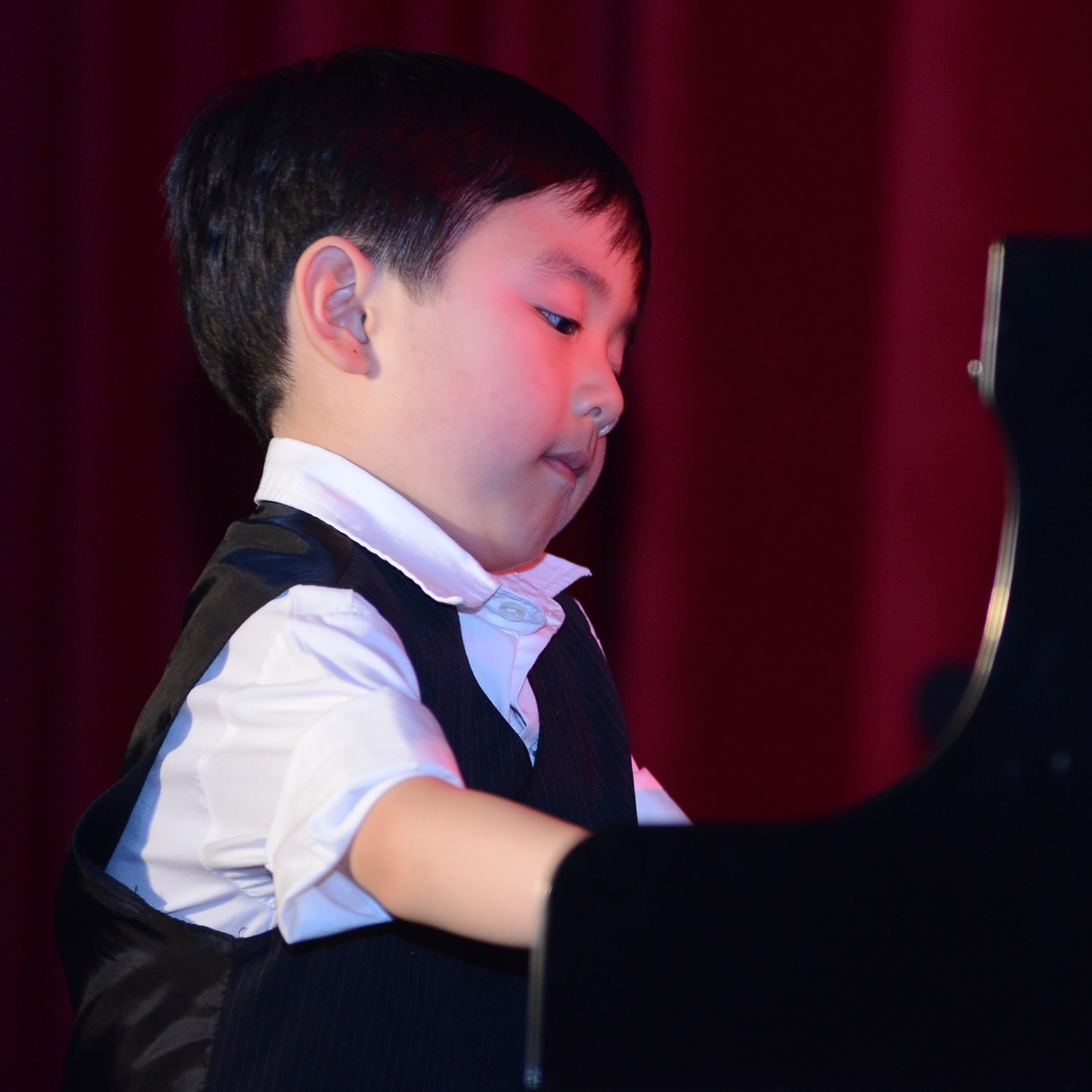 Than dong piano Evan Le trinh dien tai Viet Nam anh 3
