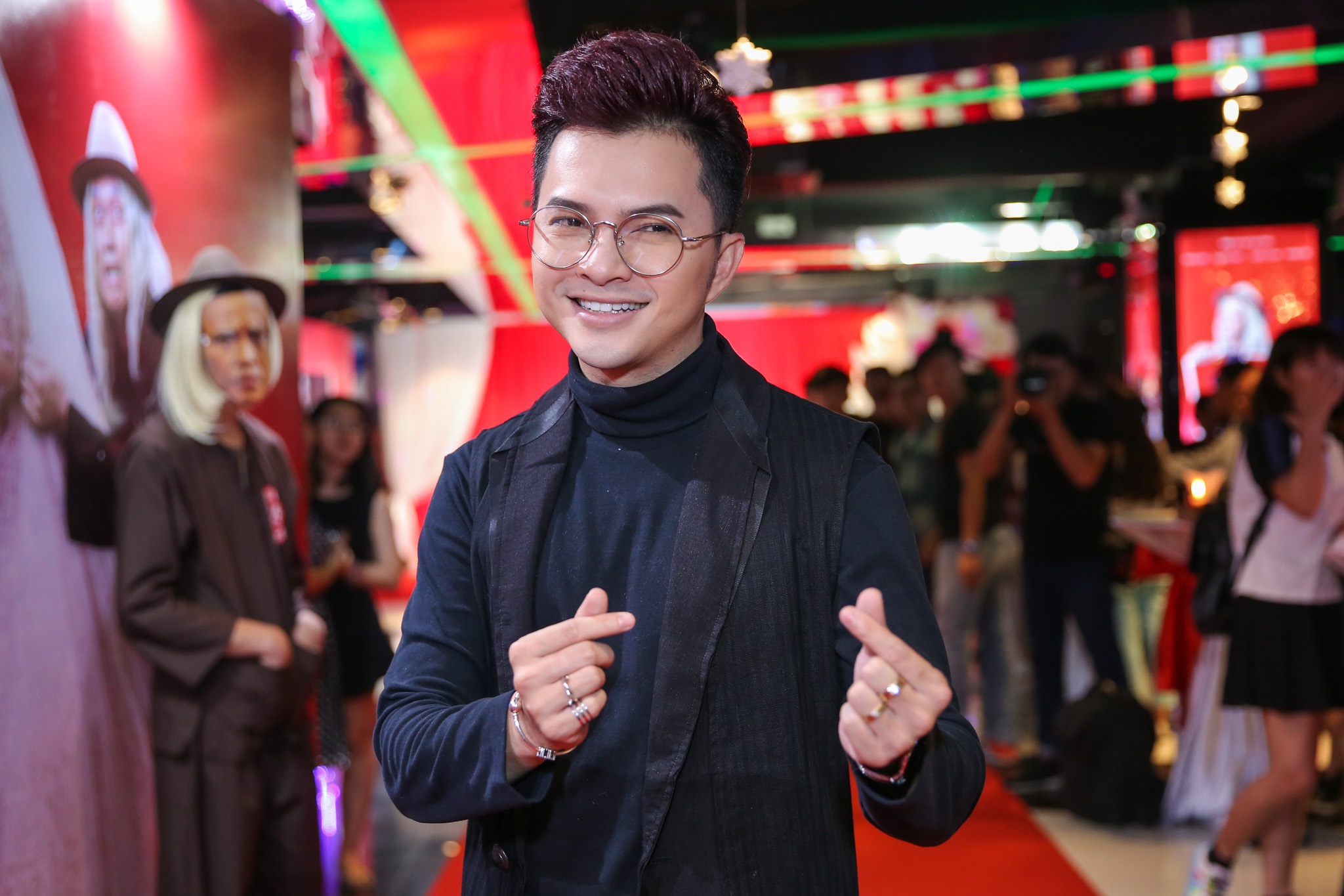 Hoai Linh hiem hoi du su kien ra mat phim anh 12