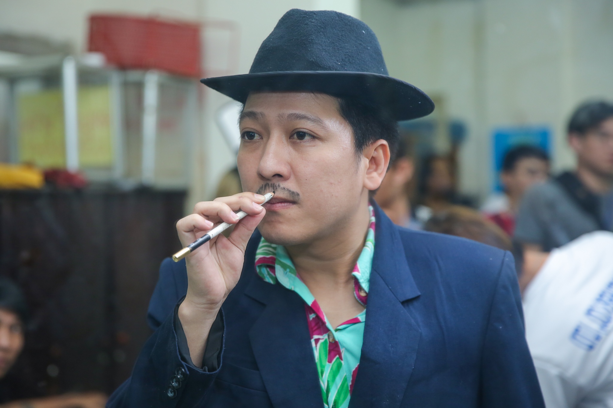 Tran Thanh chay show cho Chi Tai sat ngay cuoi anh 7