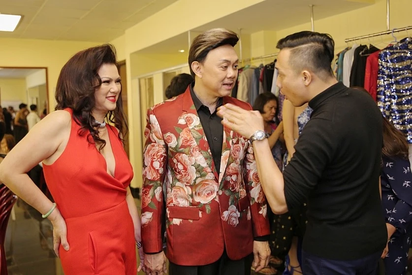 Tran Thanh chay show truoc ngay cuoi Hari Won anh 2