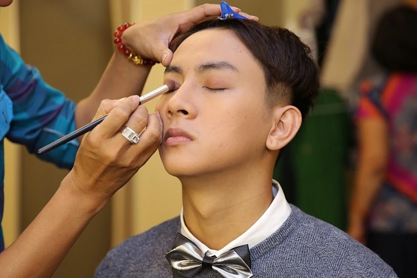 Tran Thanh chay show truoc ngay cuoi Hari Won anh 10