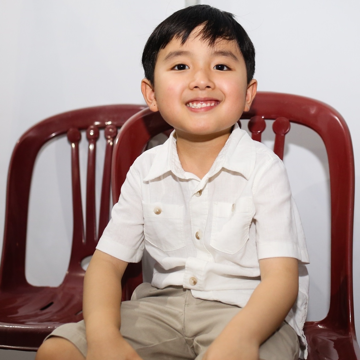 Evan Le trinh dien Diem xua o pho di bo Nguyen Hue anh 1