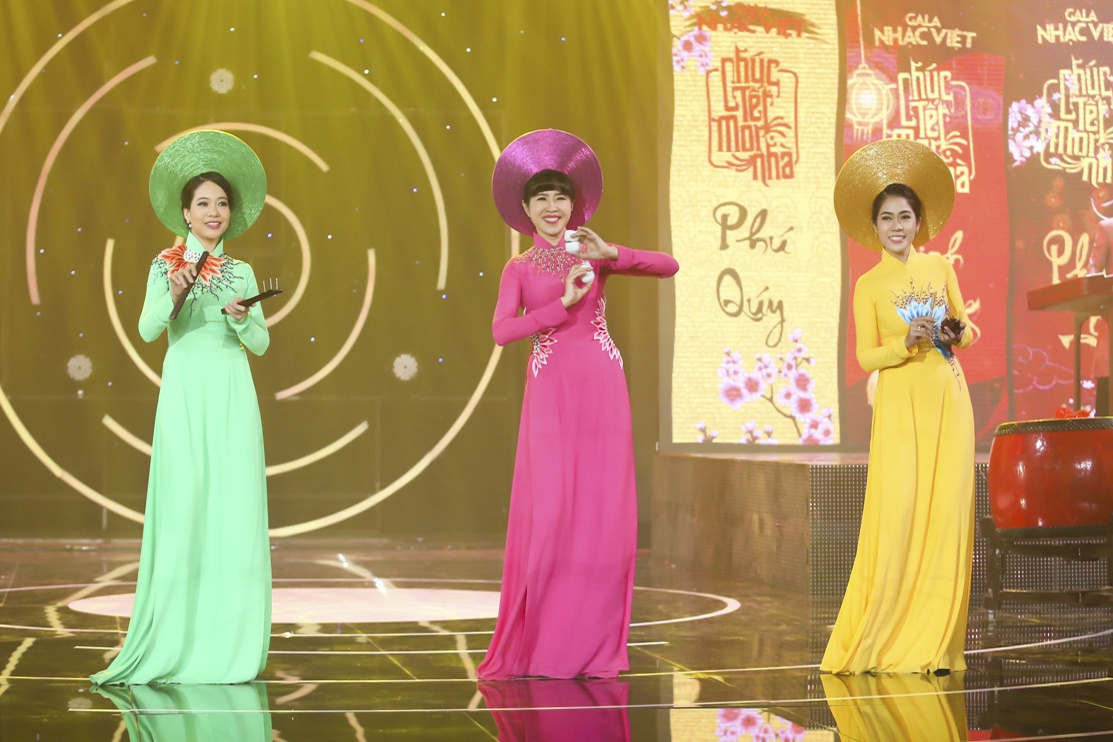 Ky Duyen lan dau tham gia Gala nhac Viet anh 10