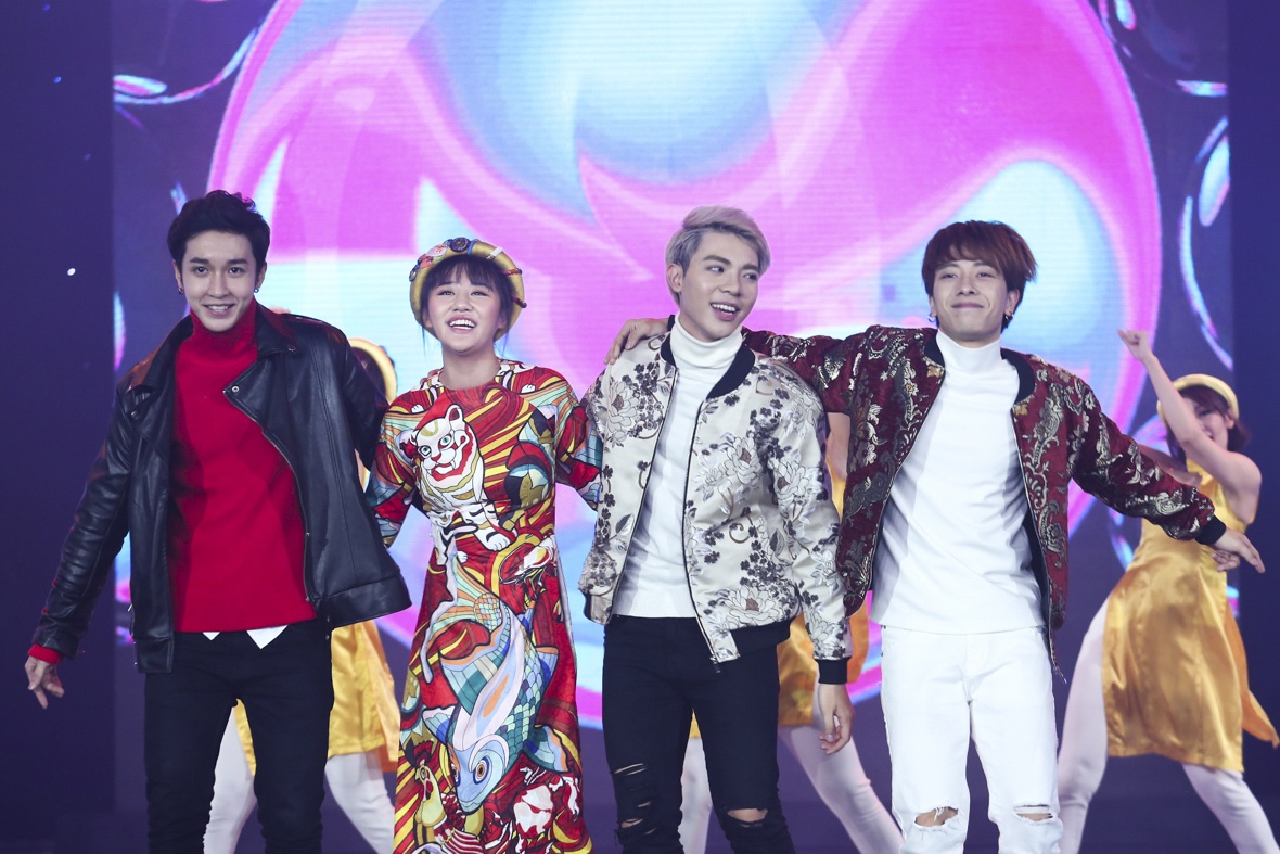 Ky Duyen lan dau tham gia Gala nhac Viet anh 9