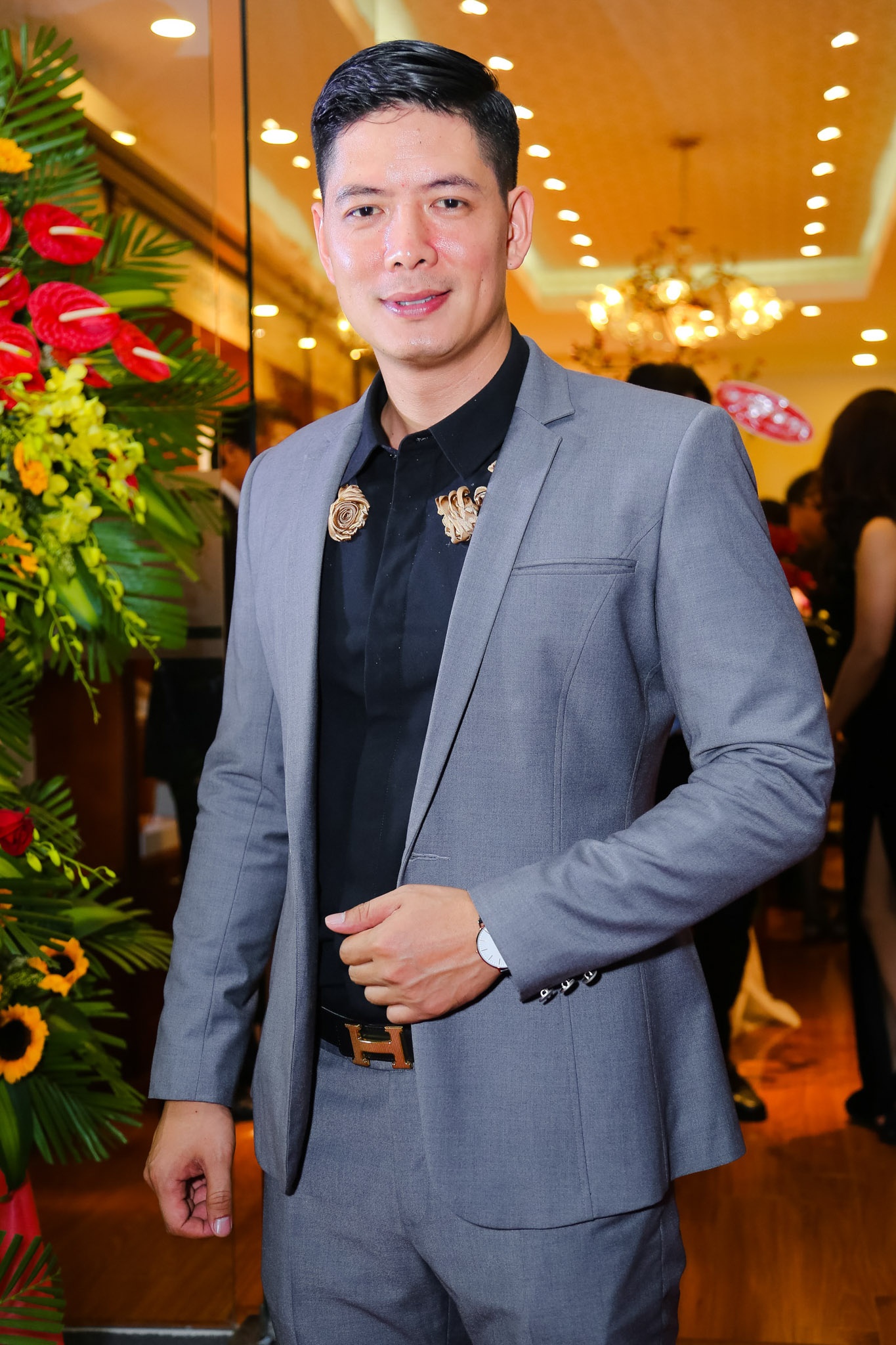 Binh Minh quan quyt ben Lan Phuong khi ba xa vang mat anh 4