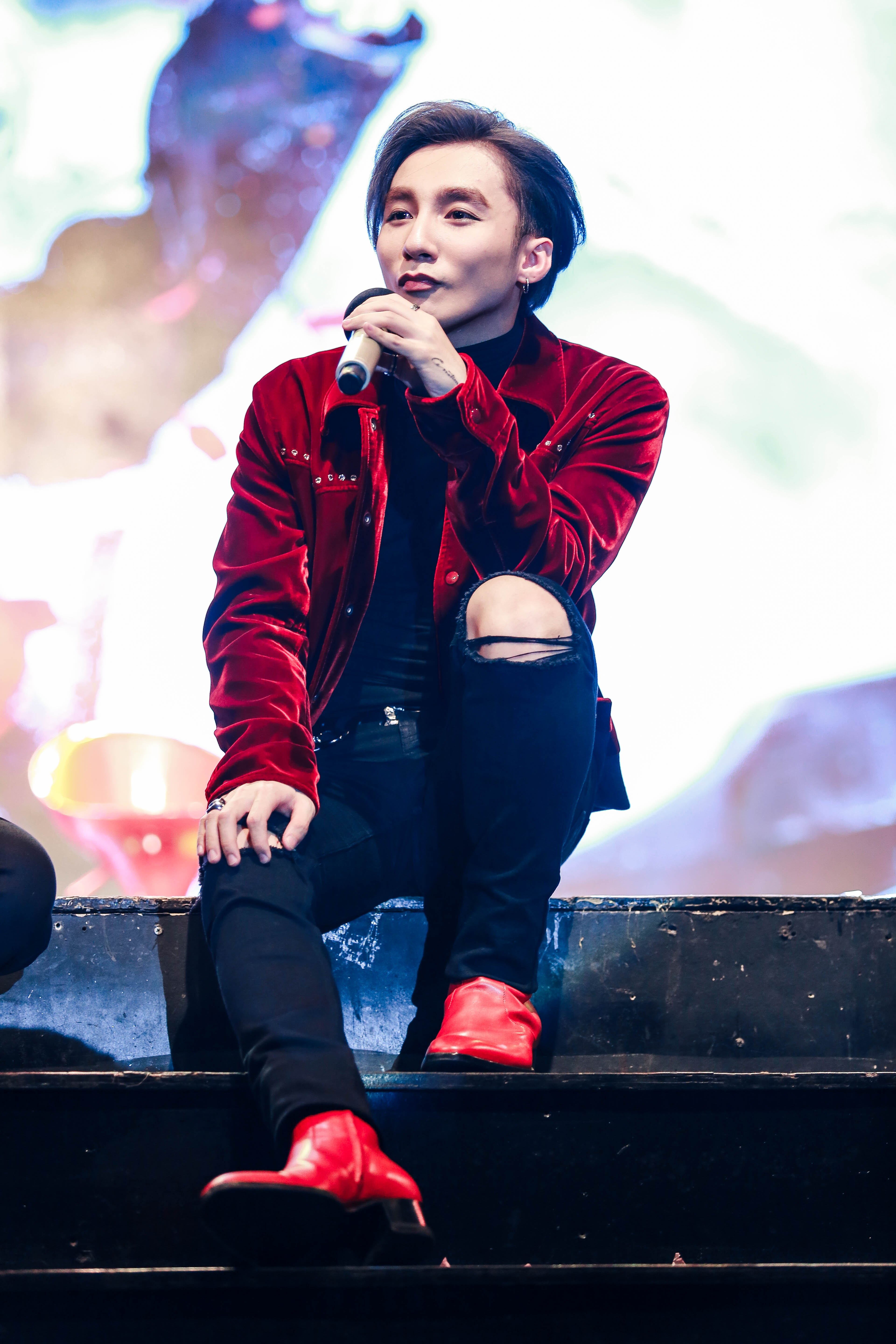 Son Tung ra mat ca khuc moi Lac Troi anh 3