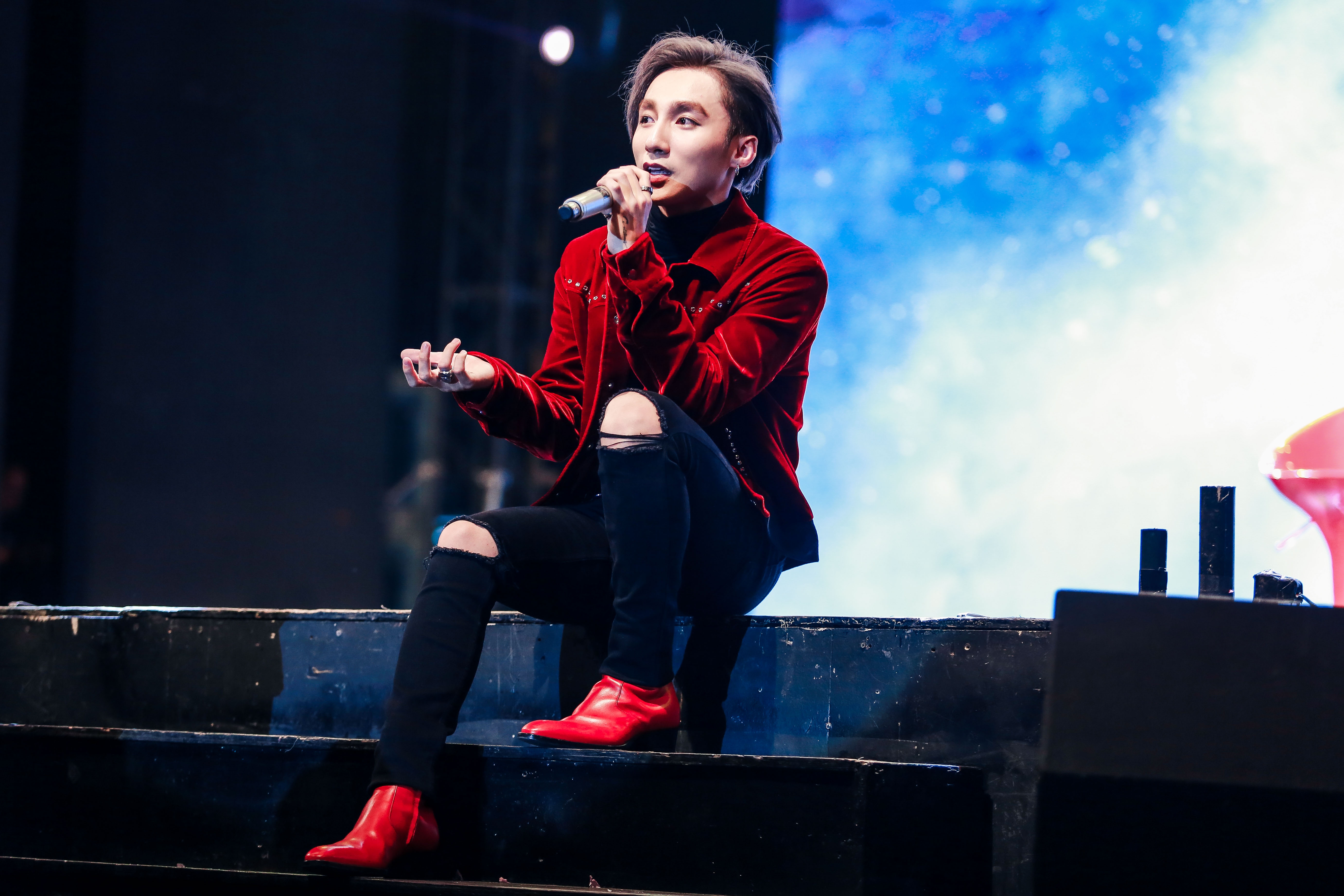 Son Tung ra mat ca khuc moi Lac Troi anh 4