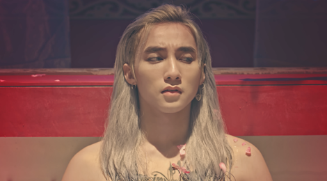 Tao hinh co trang la lam cua Son Tung M-TP trong 'Lac troi' hinh anh