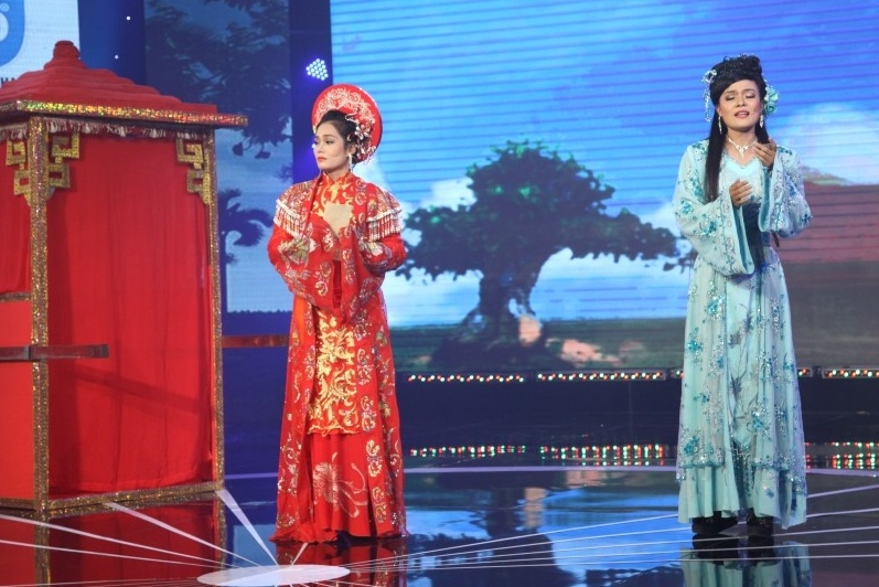 Con trai Kim Tu Long len san khau dien anh 9