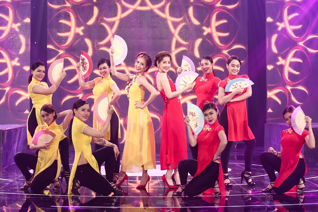 Gala Nhạc Việt Tết 2017 - Chúc Tết mọi nhà  ảnh 2 Gala Nhac Viet Tet 2017 - Chuc Tet moi nha anh 2
