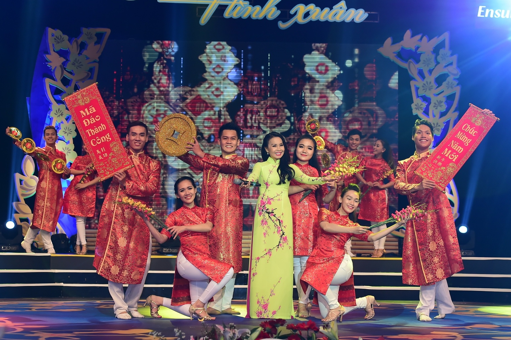 Ho Van Cuong hat Noi toi anh 4