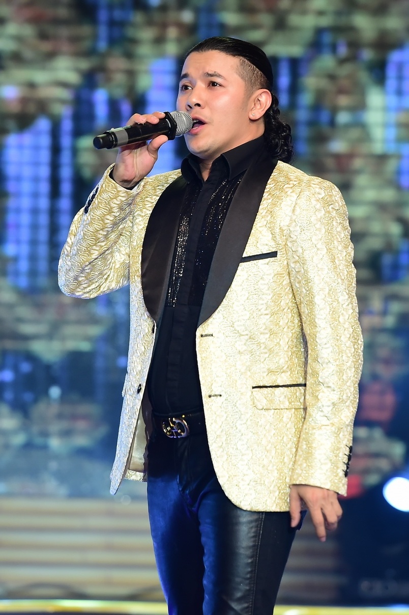 Ho Van Cuong hat Noi toi anh 6