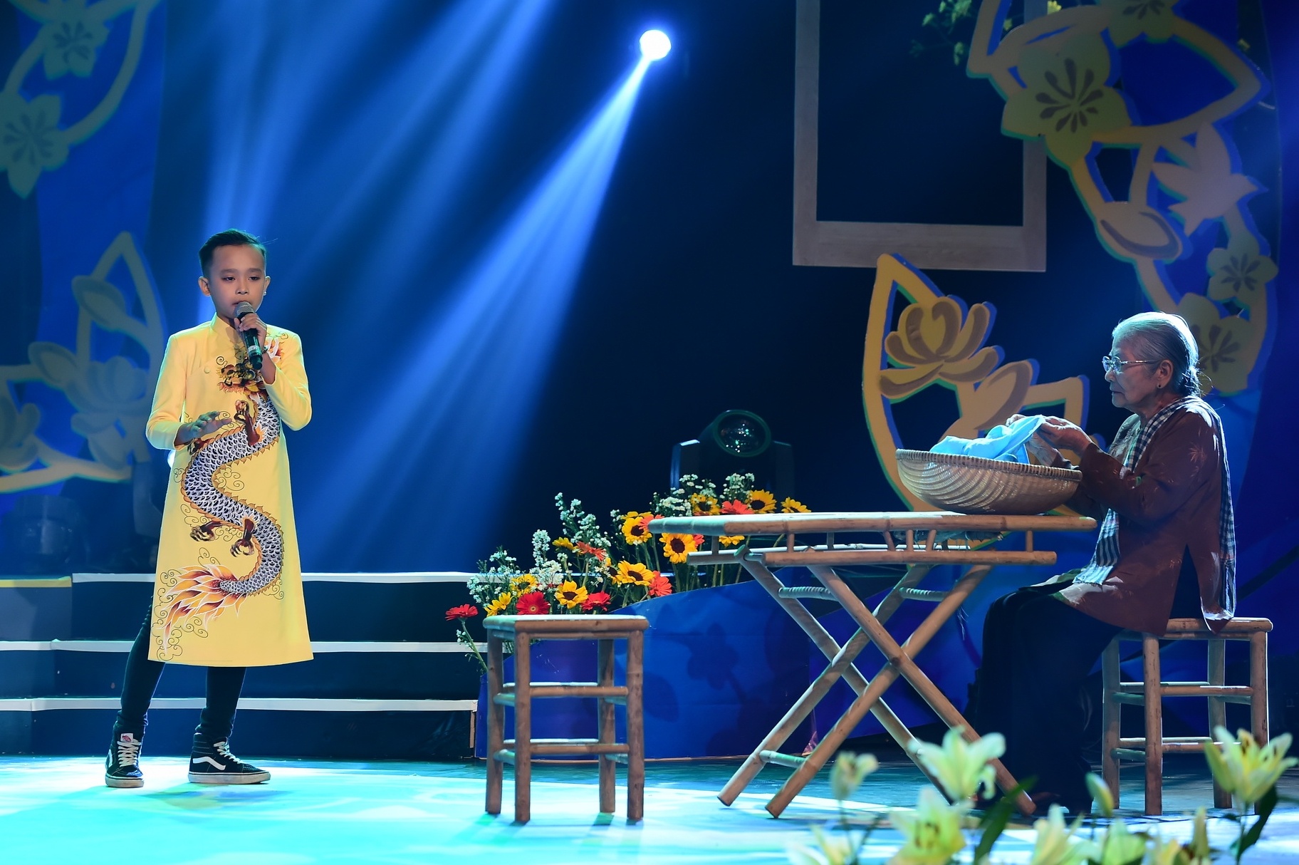 Ho Van Cuong hat Noi toi anh 1