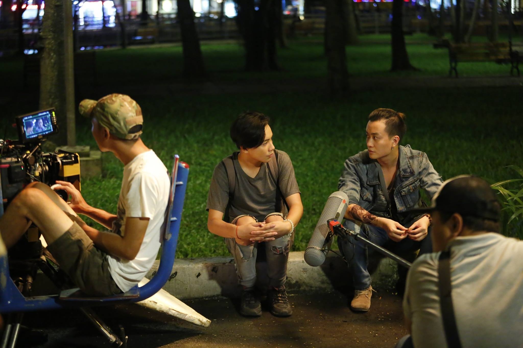 Hot boy noi loan phan 2 anh 2