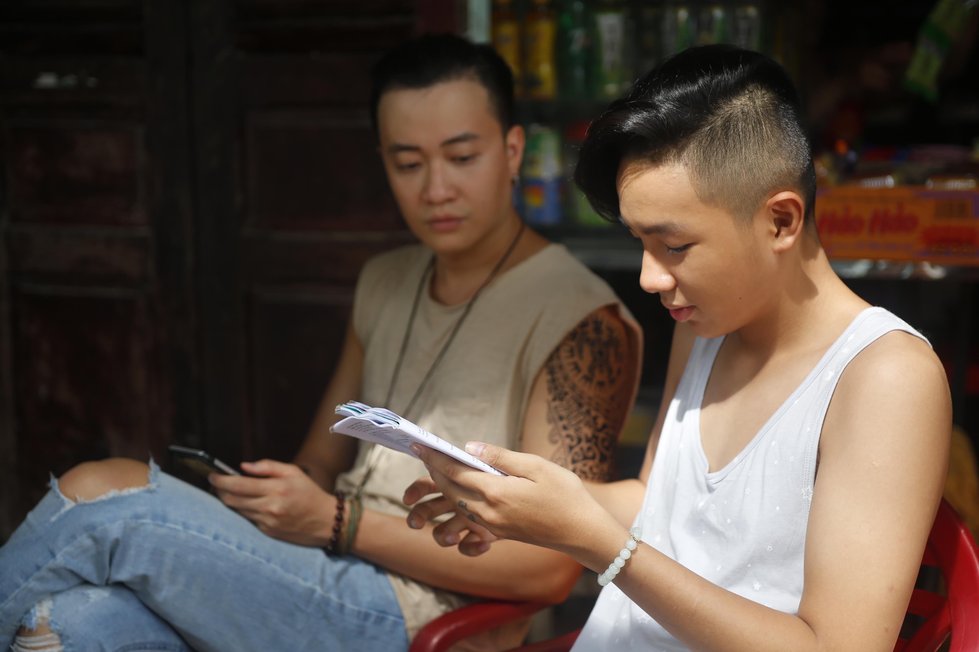 Hot boy noi loan phan 2 anh 5