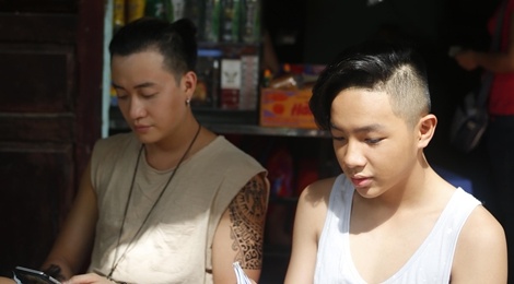 'Hot boy noi loan' noi ve nan au dam qua vai cua be 15 tuoi hinh anh