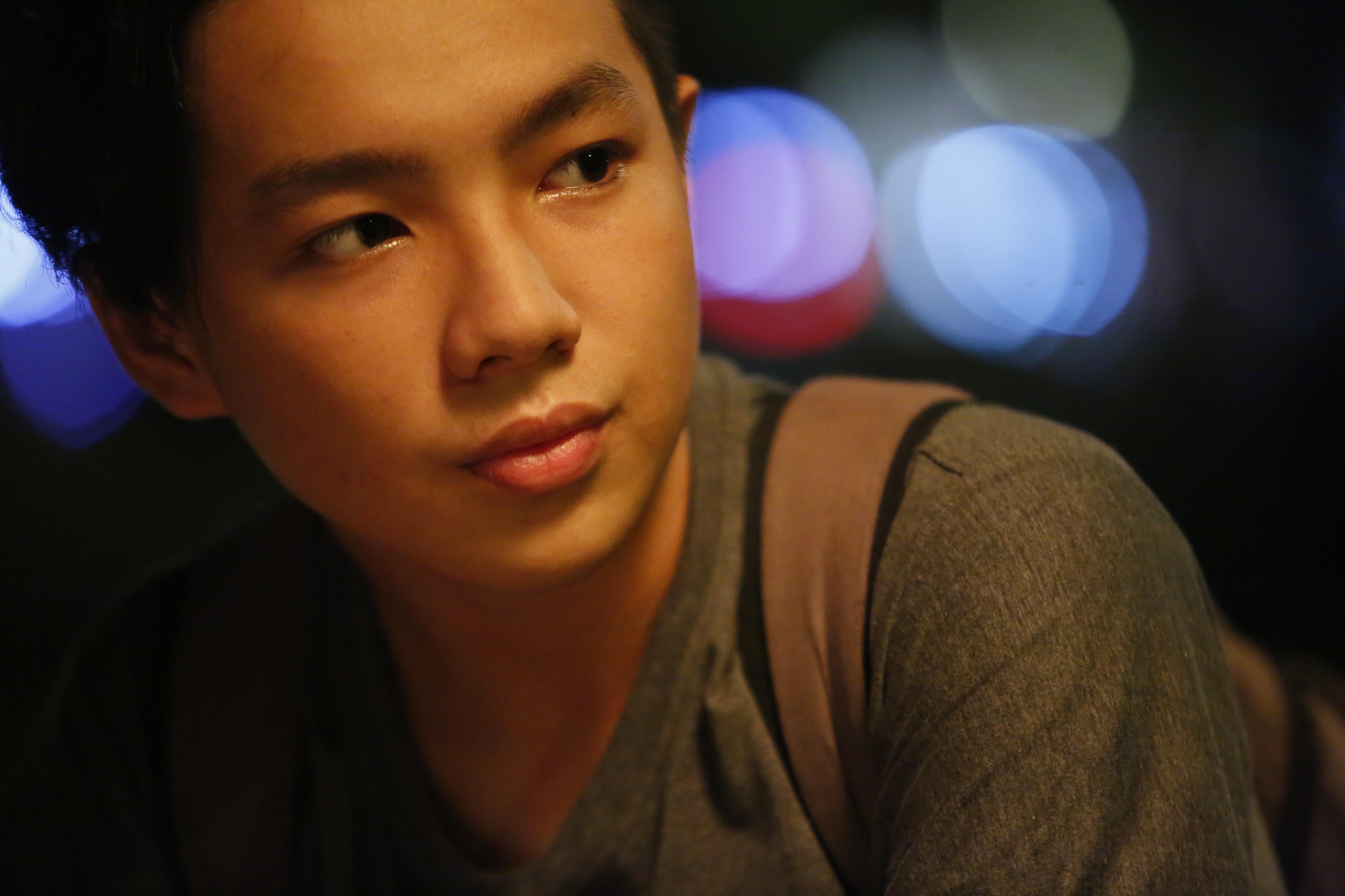 Hot boy noi loan phan 2 anh 1