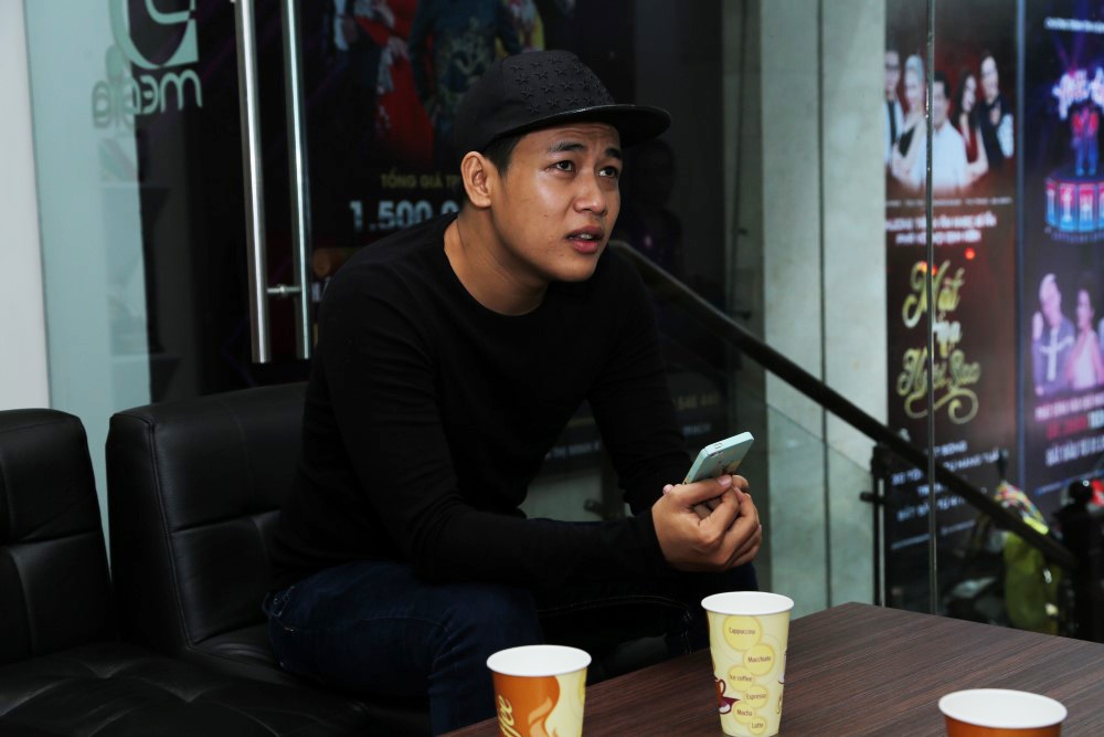 Hot boy tra sua anh 3