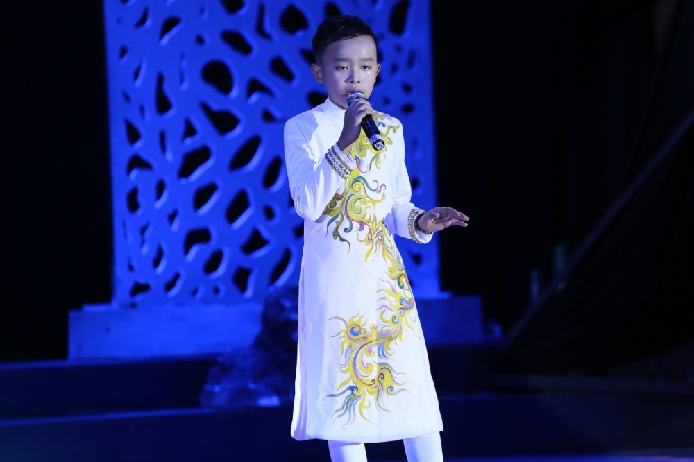 Hồ Ngọc Hà chân đất song ca cùng Đan Trường ảnh 3 Ho Ngoc Ha chan dat song ca cung Dan Truong anh 3