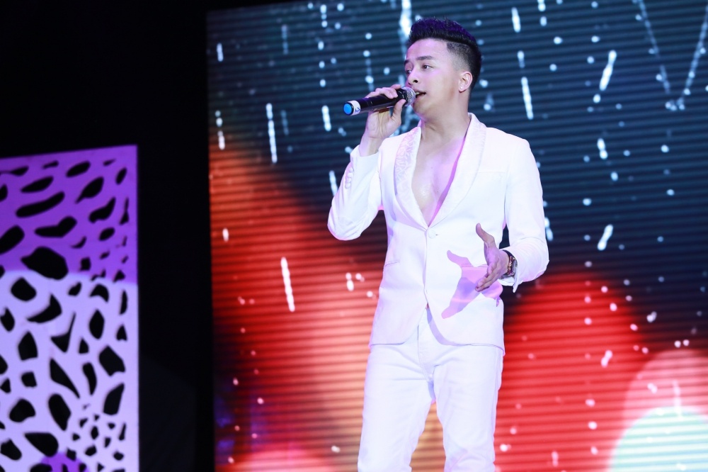 Hồ Ngọc Hà chân đất song ca cùng Đan Trường ảnh 5 Ho Ngoc Ha chan dat song ca cung Dan Truong anh 5