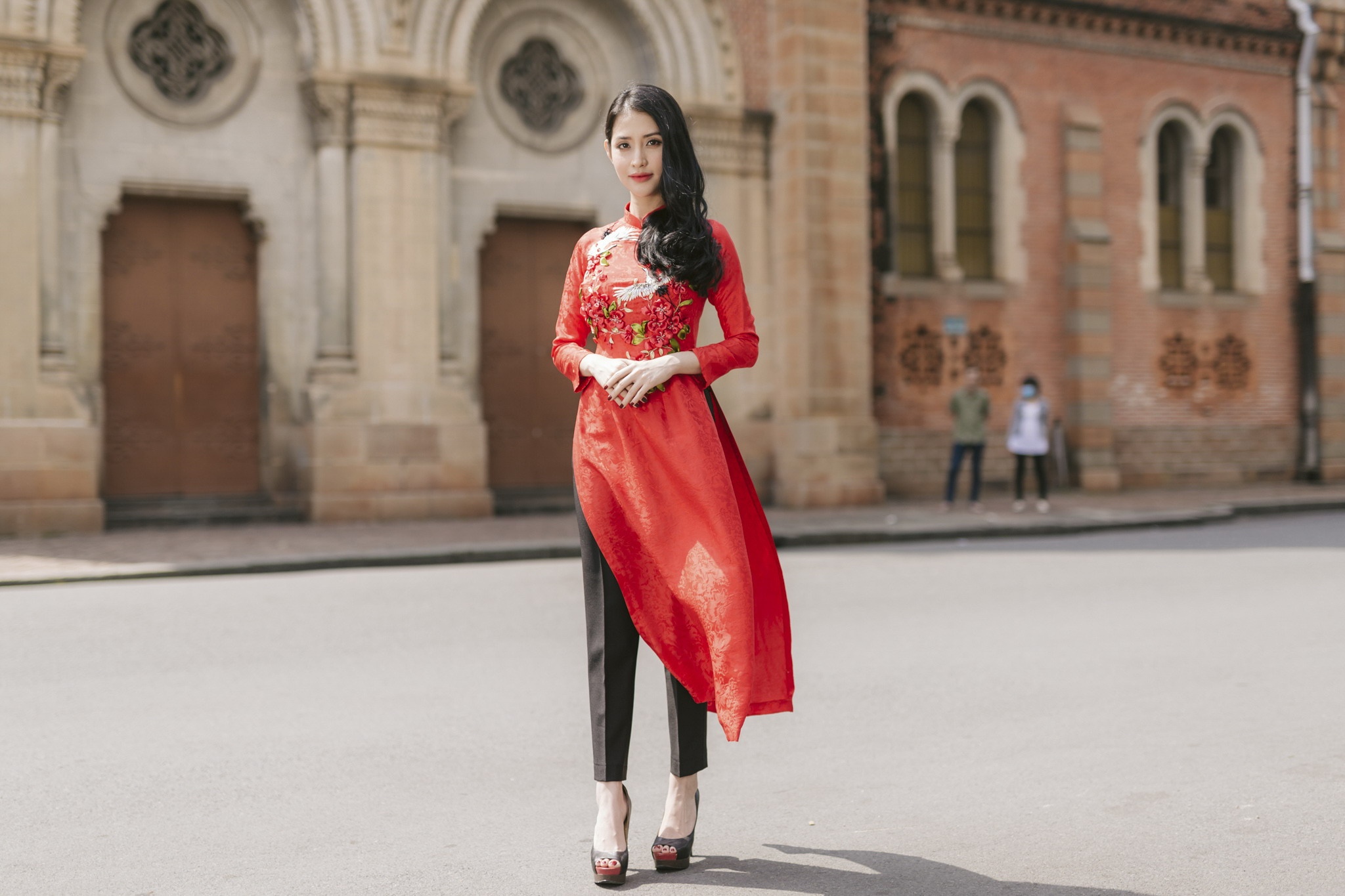 Mai Hồ diện áo dài xuống phố ảnh 8 Mai Ho dien ao dai xuong pho anh 8
