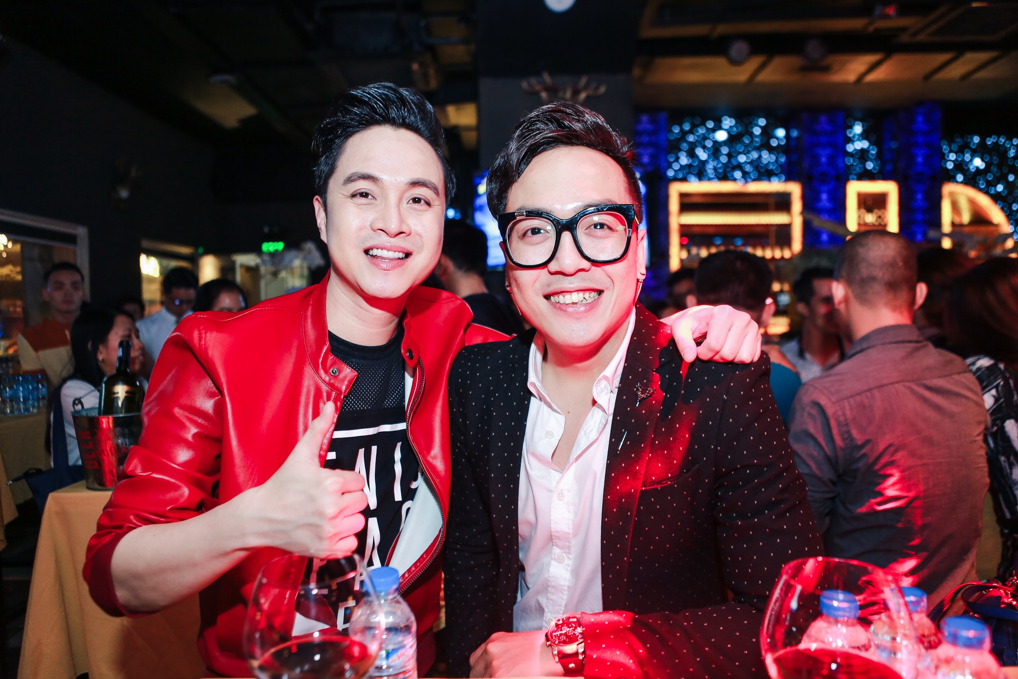 Dan sao tham gia su kien anh 8