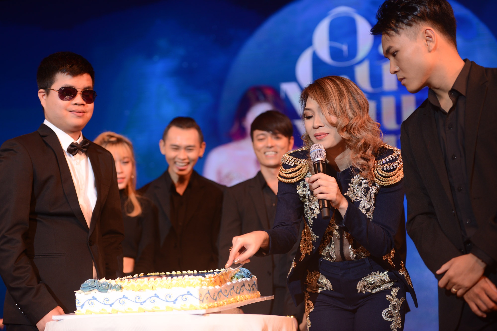 Man doi thoai xuc dong giua My Tam va chang trai khiem thi anh 7