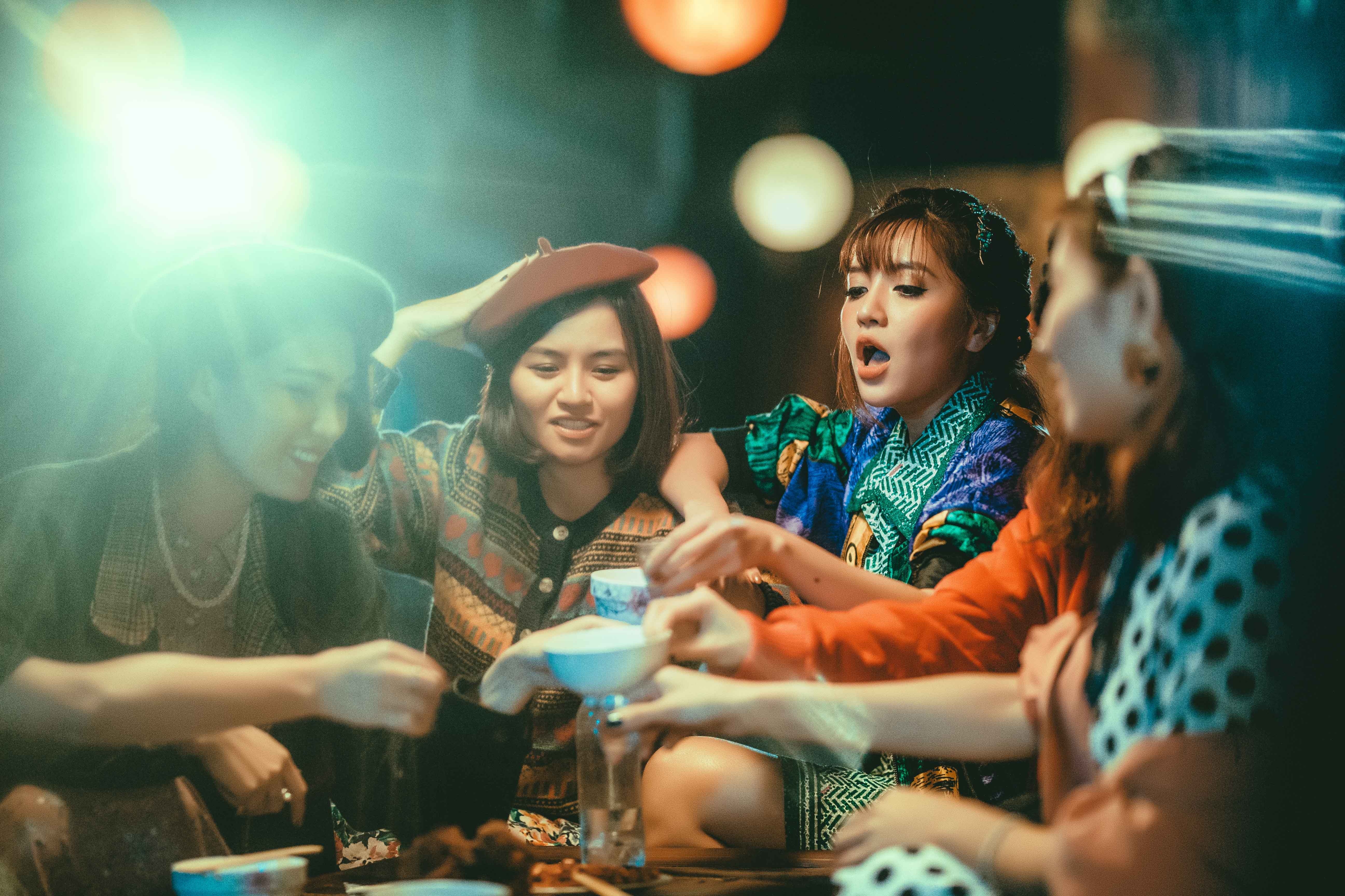 Bích Phương ra MV tết Bao giờ lấy chồng  ảnh 6 Bich Phuong ra MV tet Bao gio lay chong anh 6