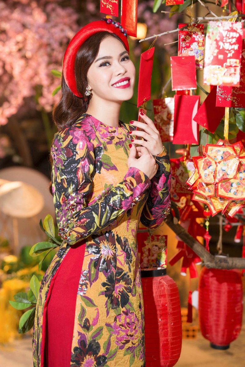 Bùi Anh Tuấn cùng Giang Hồng Ngọc tưng bừng đón Tết ảnh 3 Bui Anh Tuan cung Giang Hong Ngoc tung bung don Tet anh 3