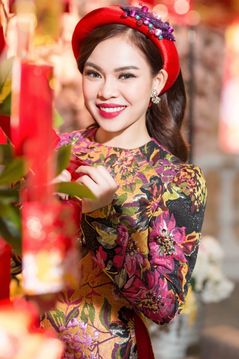 Bùi Anh Tuấn cùng Giang Hồng Ngọc tưng bừng đón Tết ảnh 4 Bui Anh Tuan cung Giang Hong Ngoc tung bung don Tet anh 4