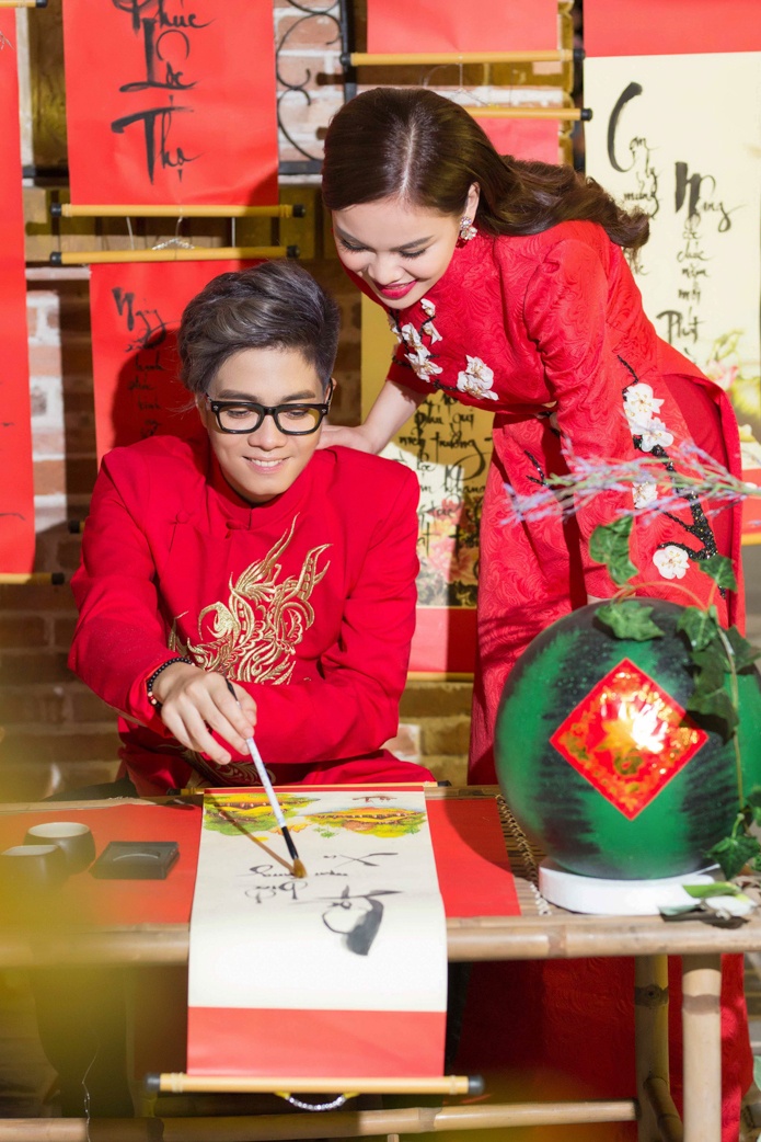 Bùi Anh Tuấn cùng Giang Hồng Ngọc tưng bừng đón Tết ảnh 5 Bui Anh Tuan cung Giang Hong Ngoc tung bung don Tet anh 5