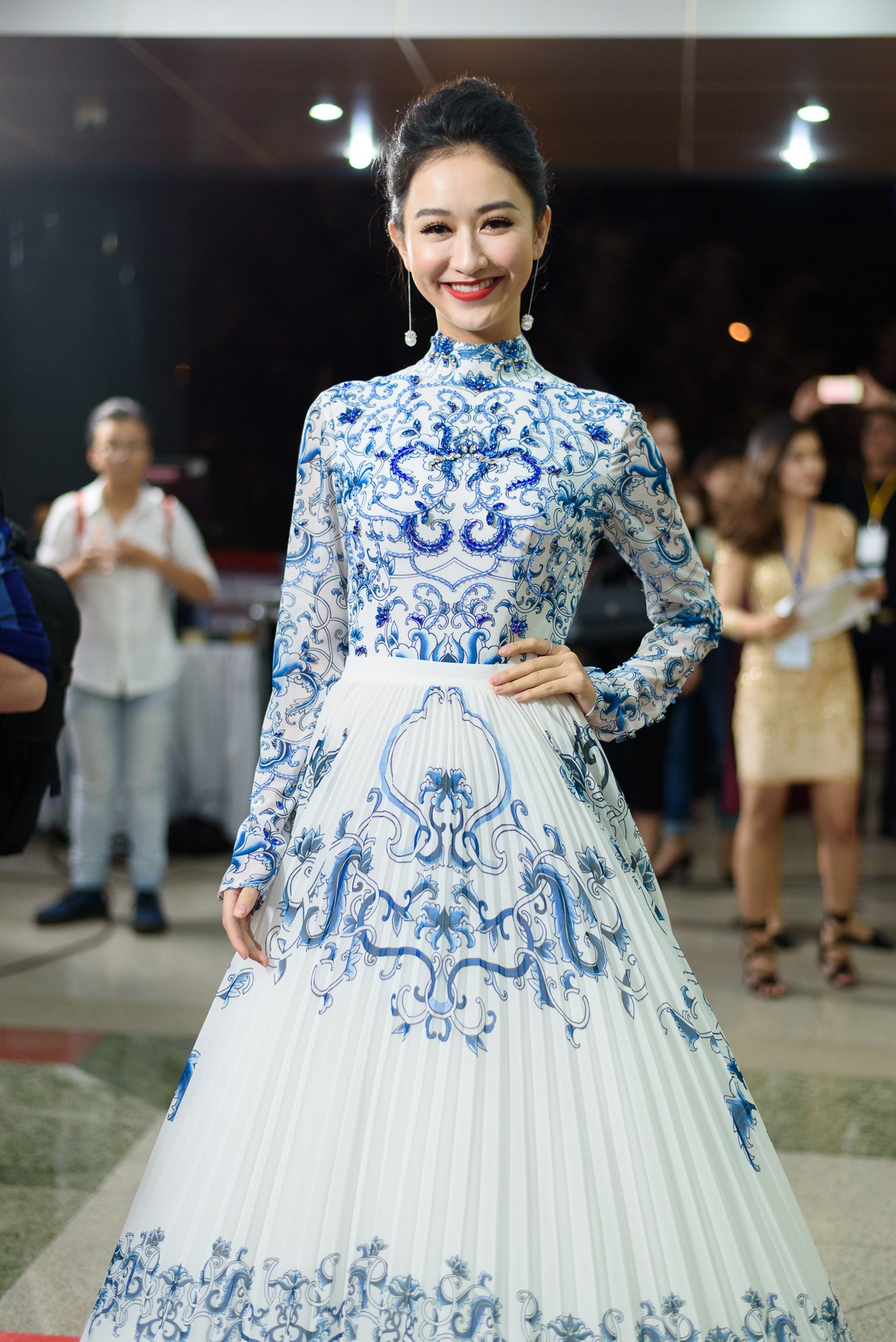 Sao dự thảm đỏ giải Mai Vàng ảnh 15 Sao du tham do giai Mai Vang anh 15