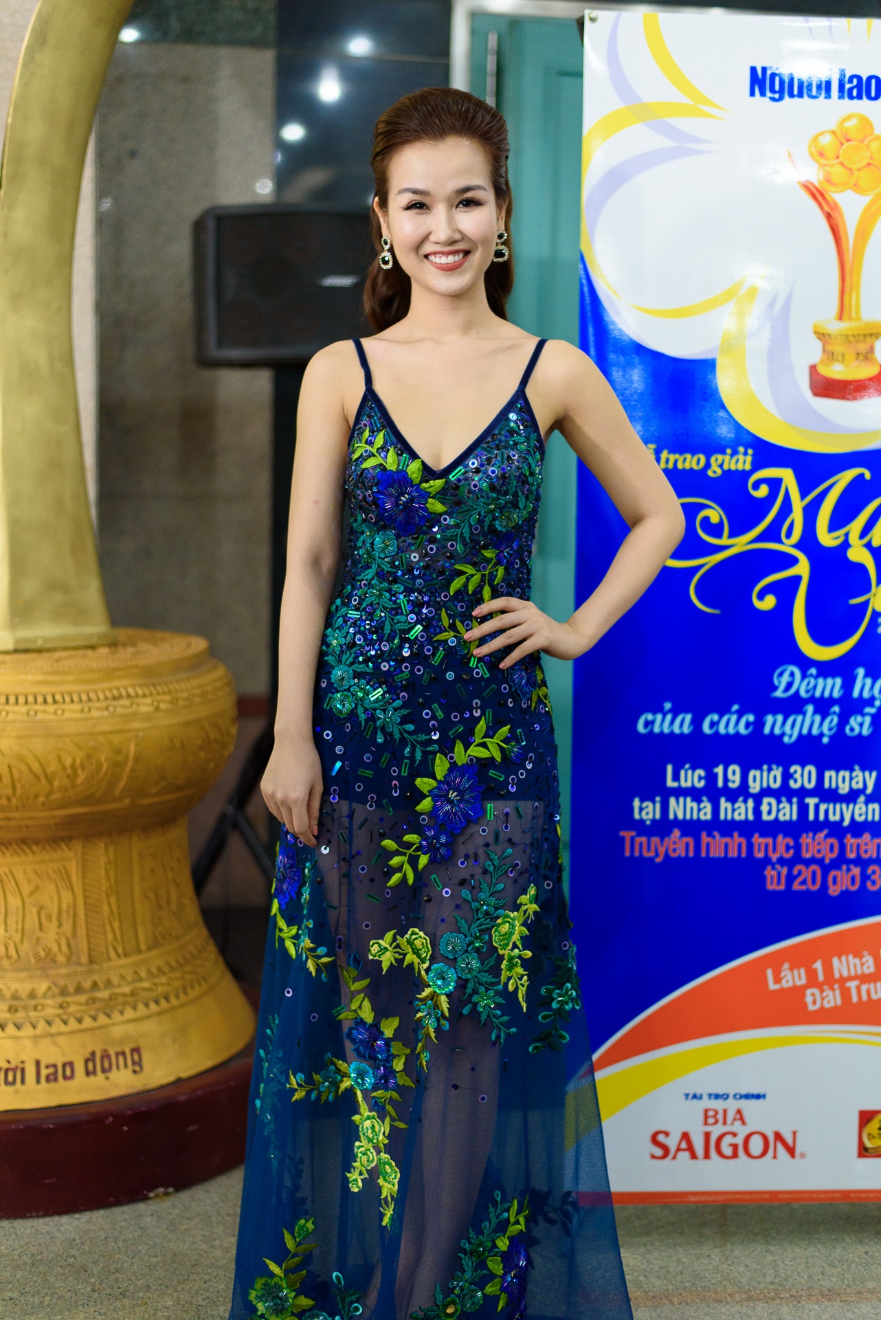 Sao dự thảm đỏ giải Mai Vàng ảnh 11 Sao du tham do giai Mai Vang anh 11