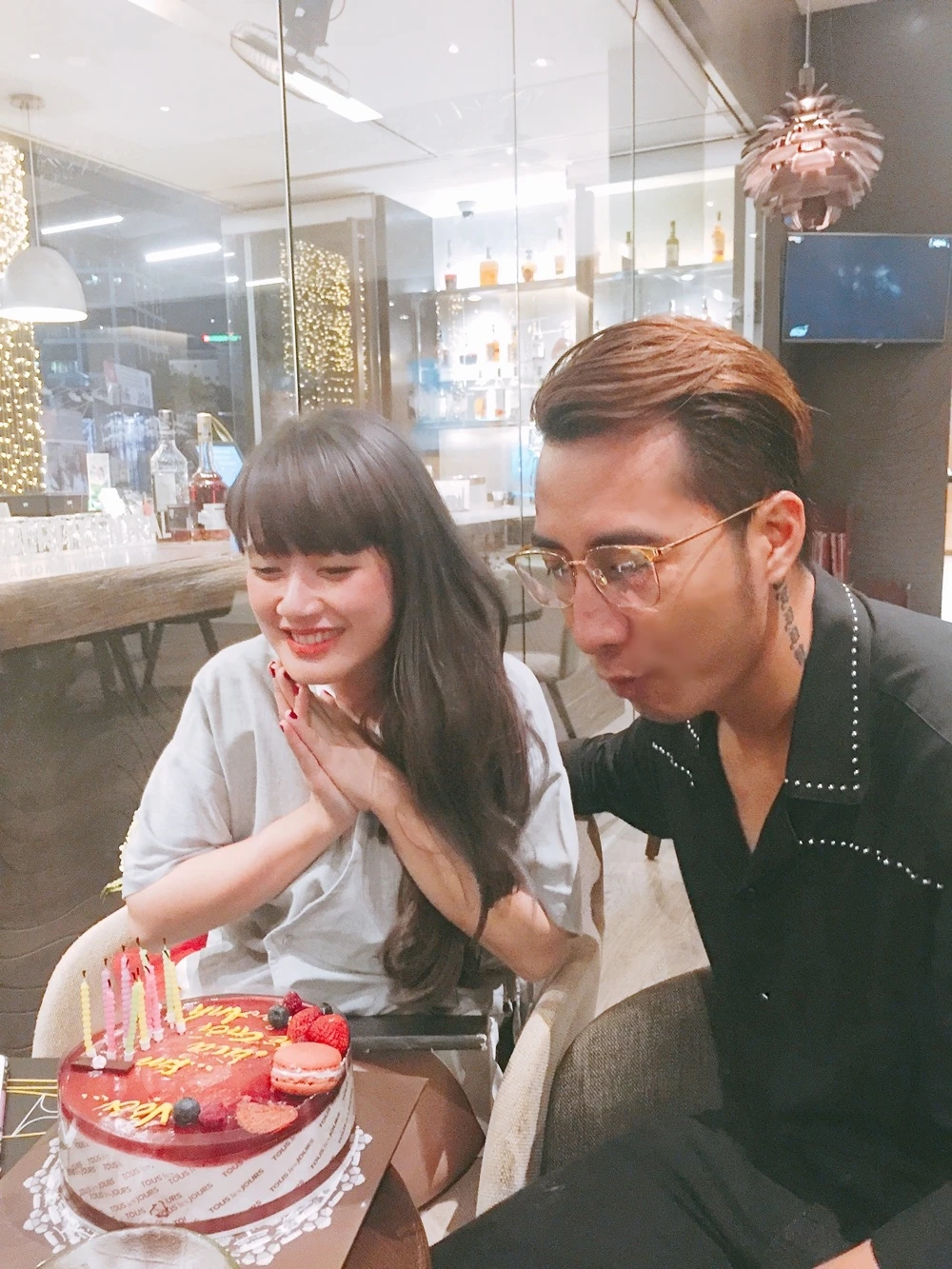 vo chong OnlyC ky niem 2 nam ngay cuoi anh 1