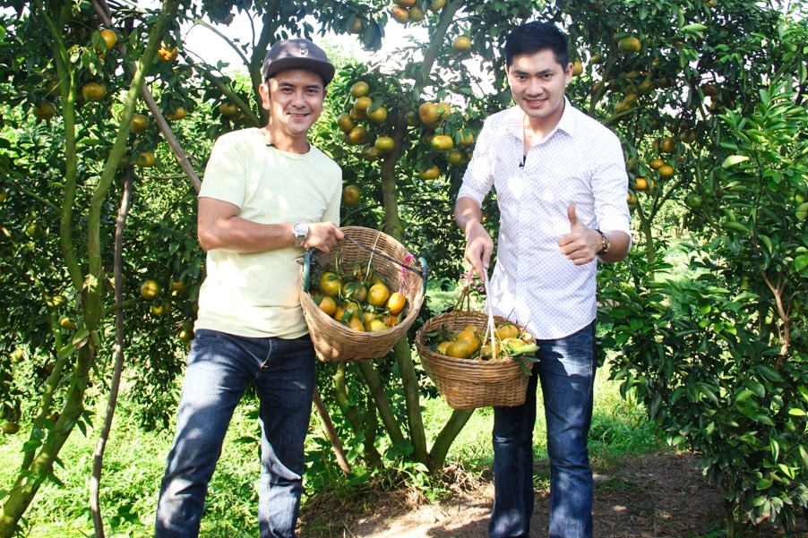 Minh Luan ru Hung Thuan ve que an Tet anh 6