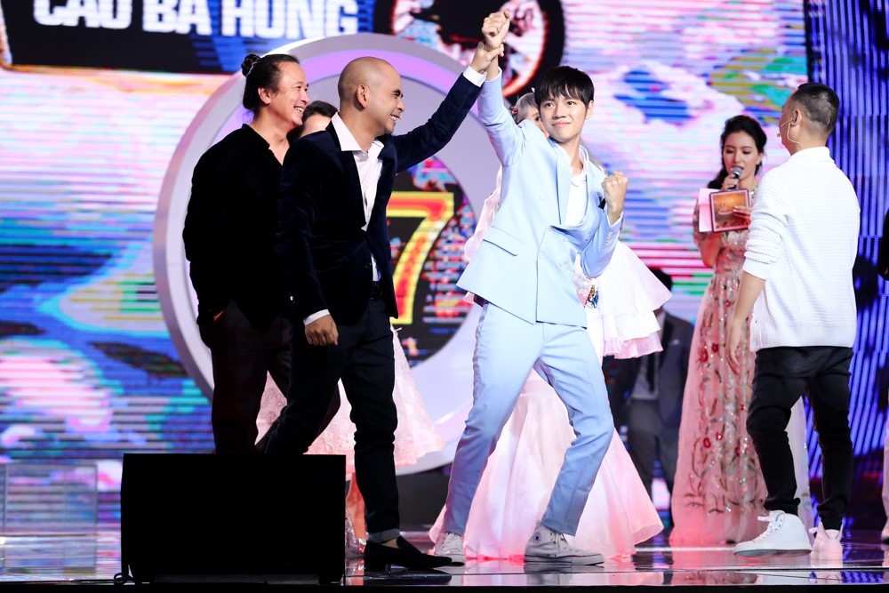Cao Bá Hưng thích song ca cùng Sơn Tùng M-TP ảnh 3 Cao Ba Hung thich song ca cung Son Tung M-TP anh 3
