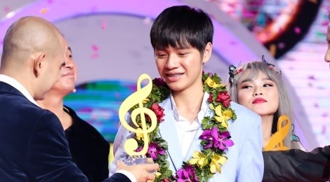 Cao Ba Hung: 'Toi la Sky va muon song ca cung Son Tung' hinh anh