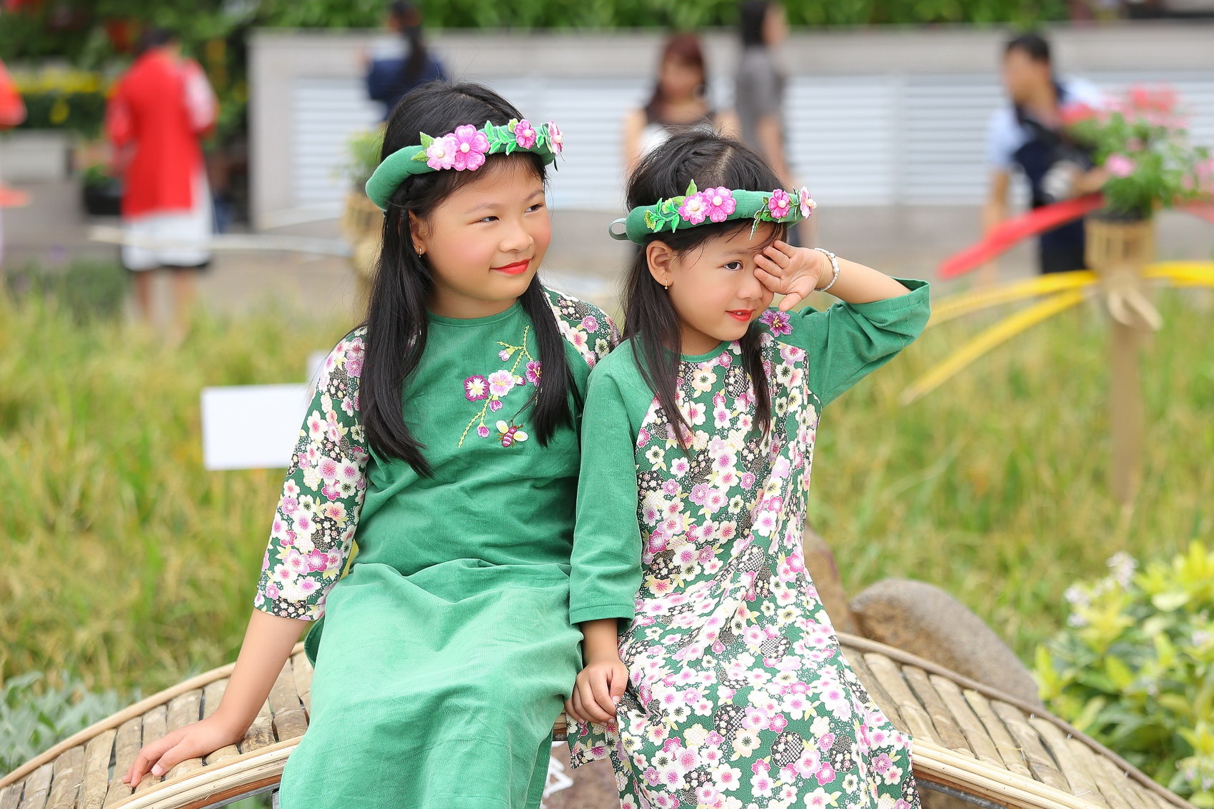 Bình Minh cùng gia đình đầm ấm xuống phố xuân cùng 2 công chúa ảnh 6 Binh Minh cung gia dinh dam am xuong pho xuan cung 2 cong chua anh 6