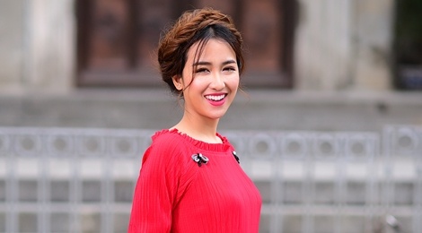 DJ Trang Moon hai long vi da mua duoc xe hop hinh anh