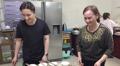 Cai Tet am cung cua Phan Manh Quynh cung gia dinh o Nghe An hinh anh