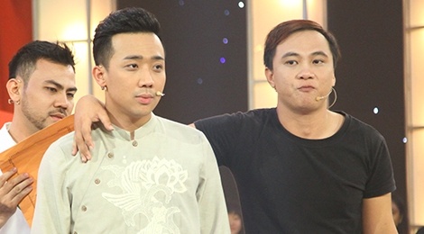 Tran Thanh bi tai xe rieng 'ham hai' tren san khau hinh anh