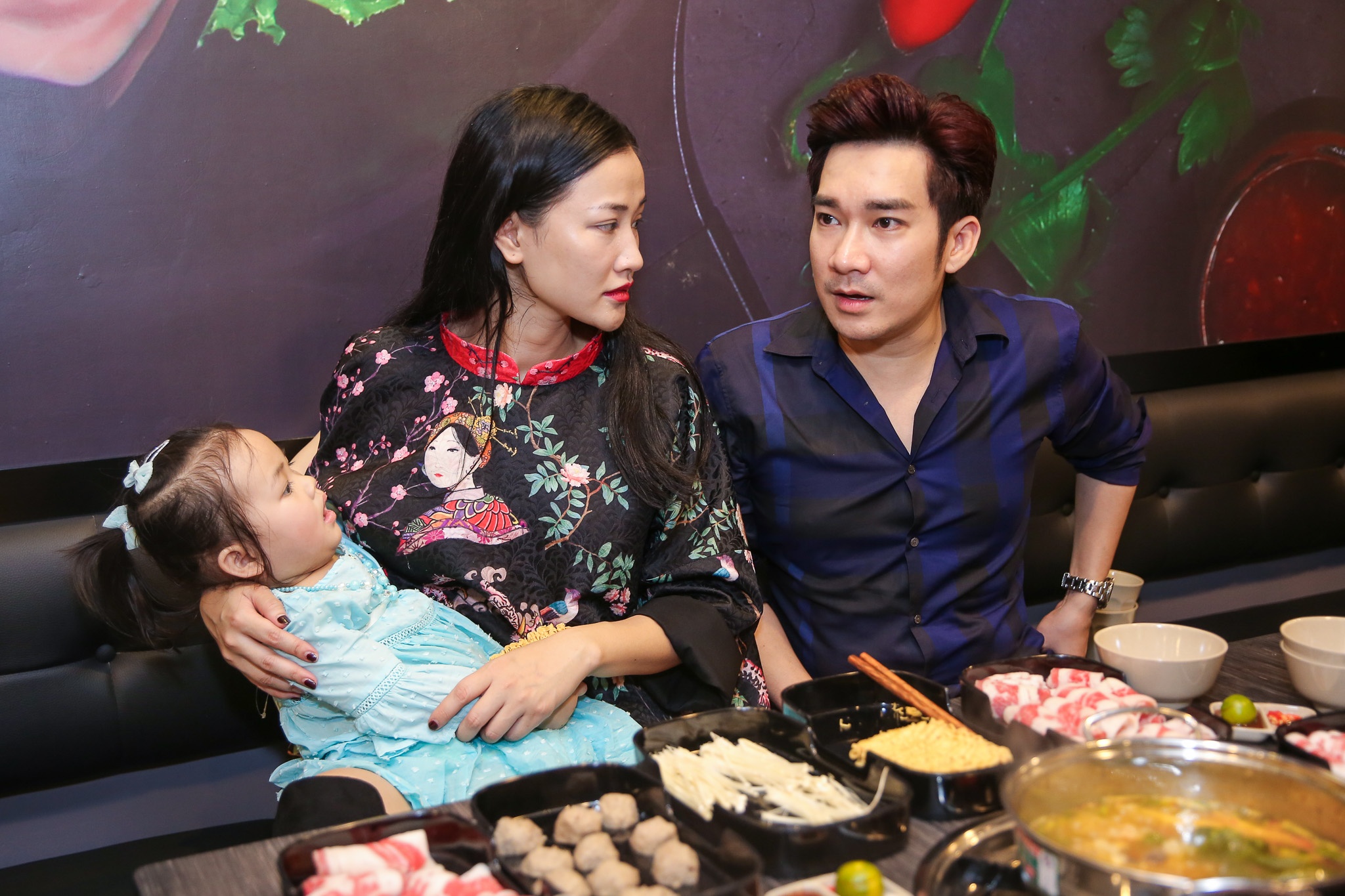 Thai Hoa va vo con anh 6