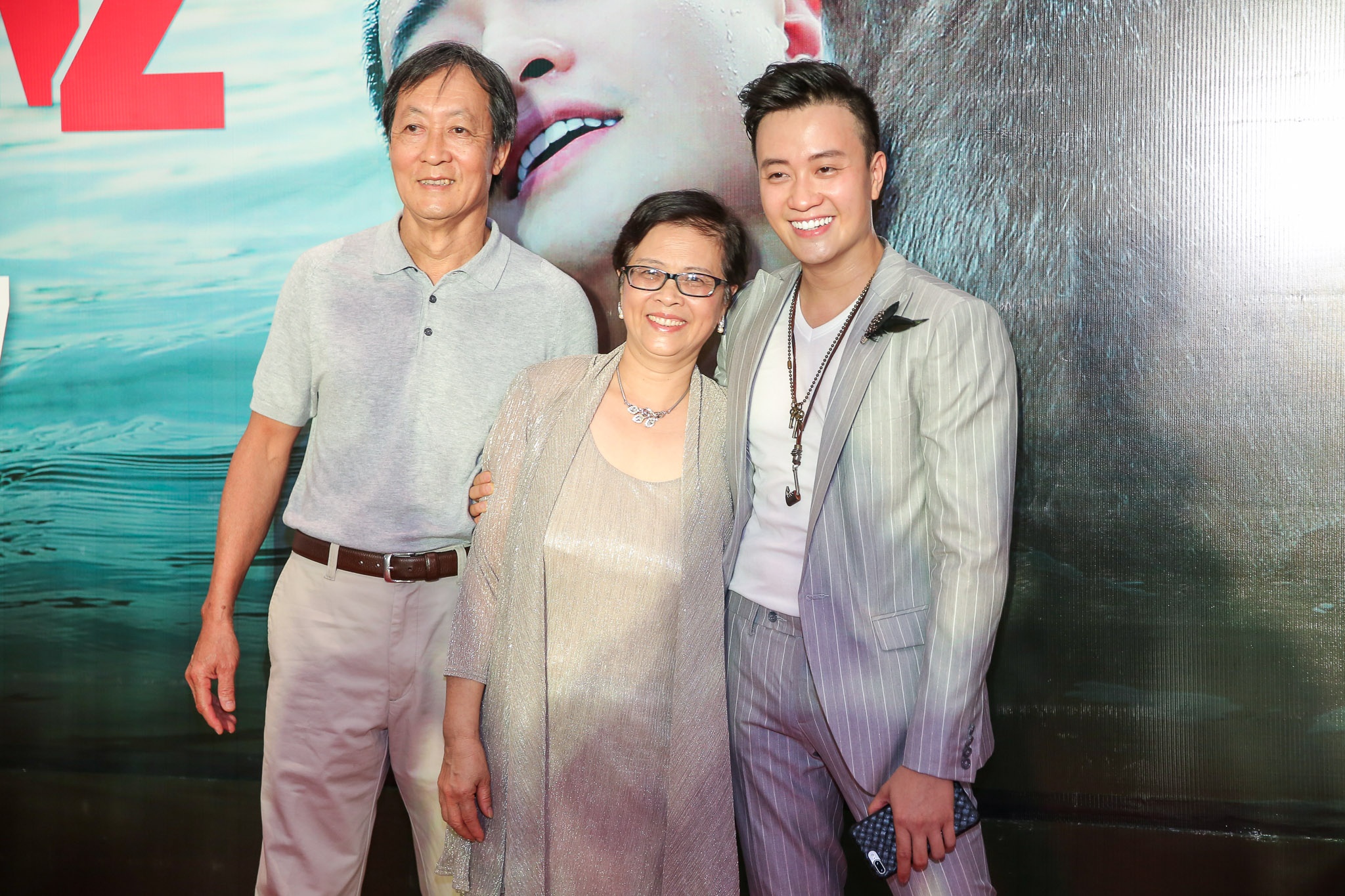 Ra mat Hot boy noi loan 2 anh 11