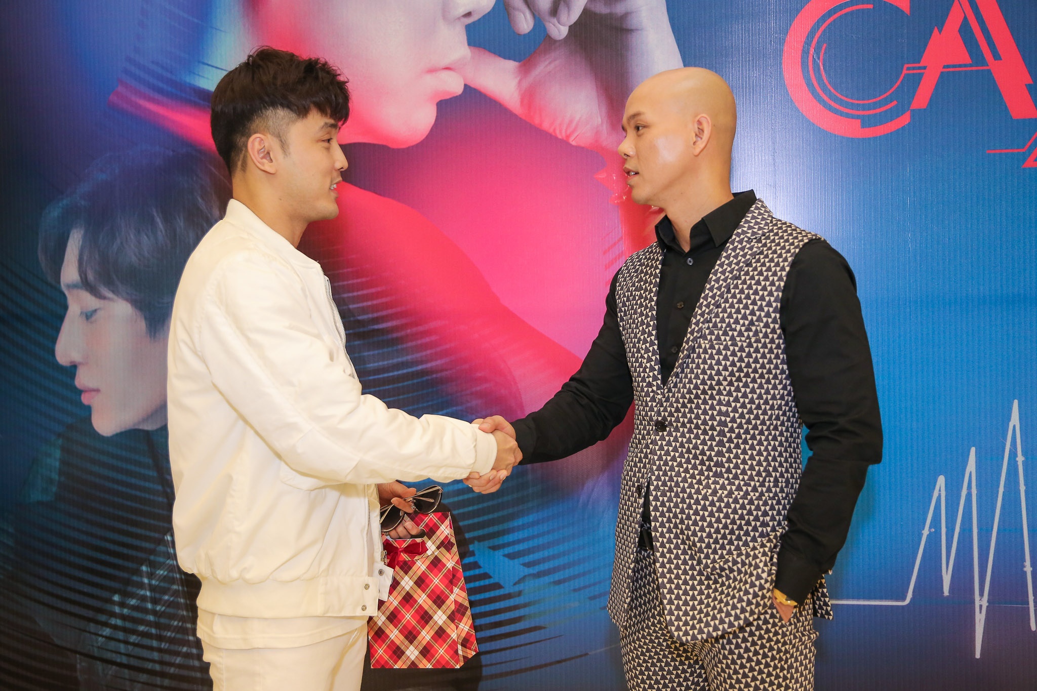 Phan Dinh Tung ky niem ngay cuoi anh 7