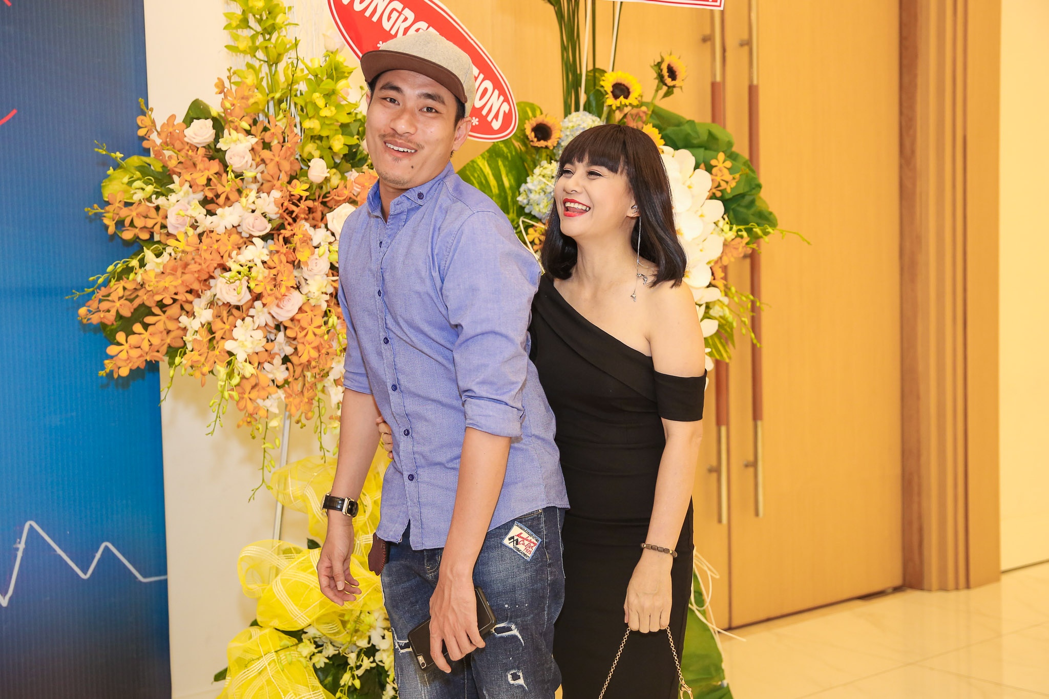 Phan Dinh Tung ky niem ngay cuoi anh 1