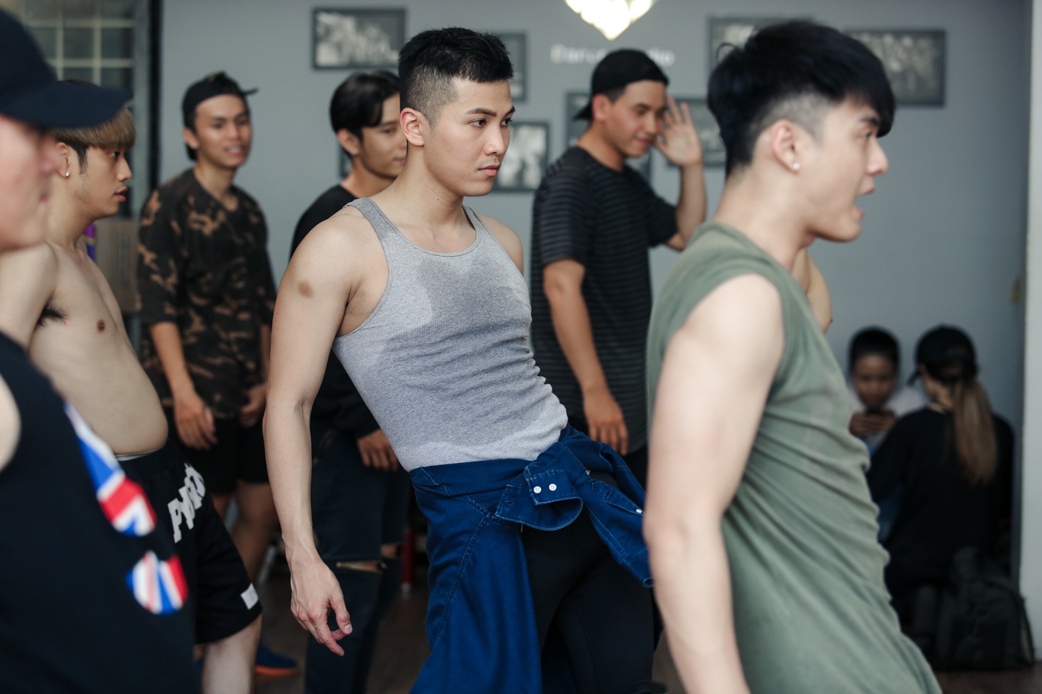 Lam Vinh Hai cham mat vo cu anh 7