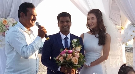 Nguyet Anh va chong An Do the co nhau den cuoi doi trong hon le hinh anh