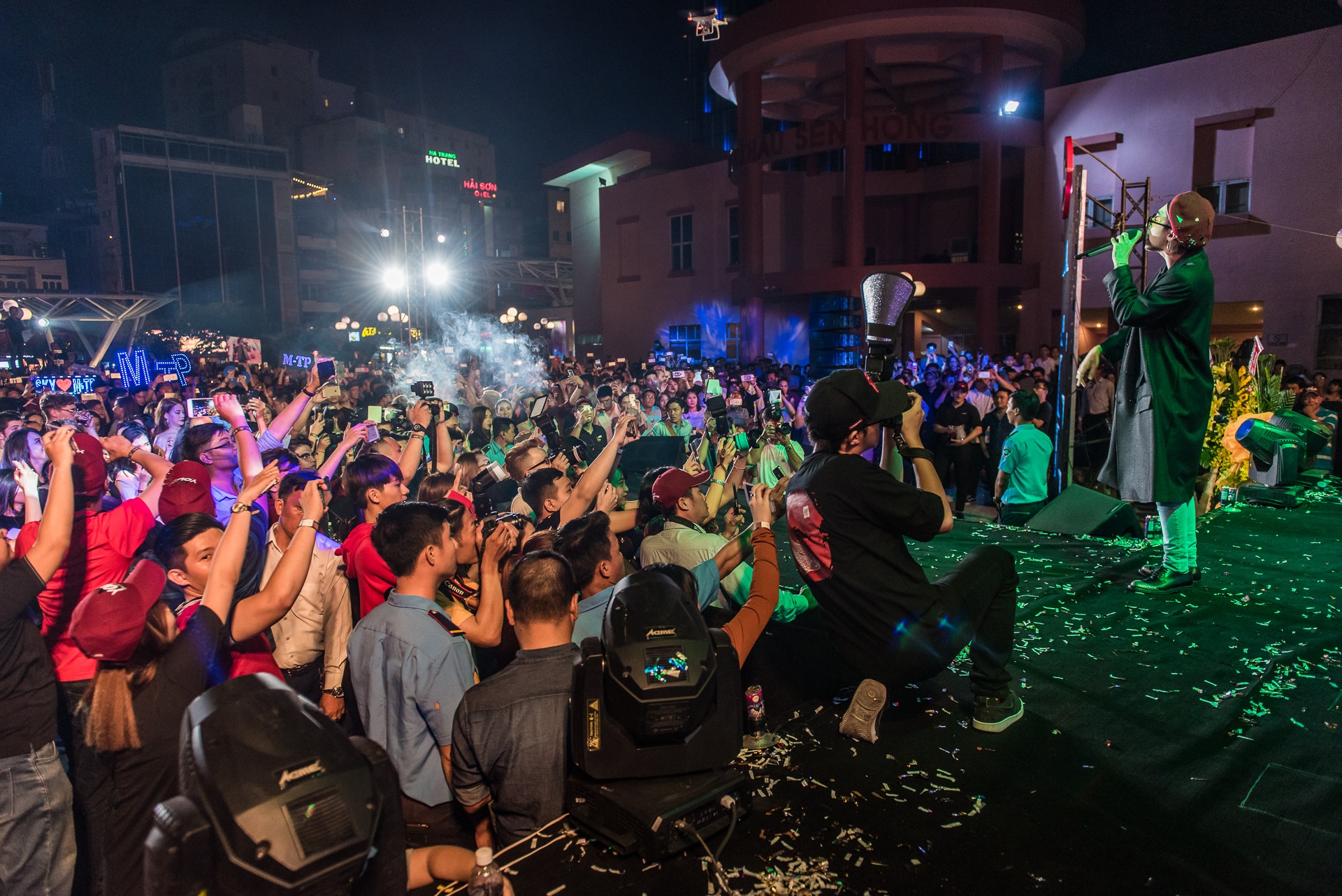 Sơn Tùng diễn ở sự kiện ảnh 4 Son Tung dien o su kien anh 4