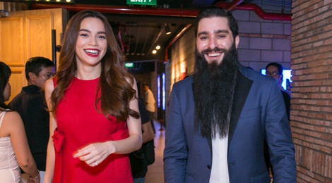 Dao dien 'Kong' moi Ha Ho va dan sao Viet di xem phim, du tiec toi hinh anh