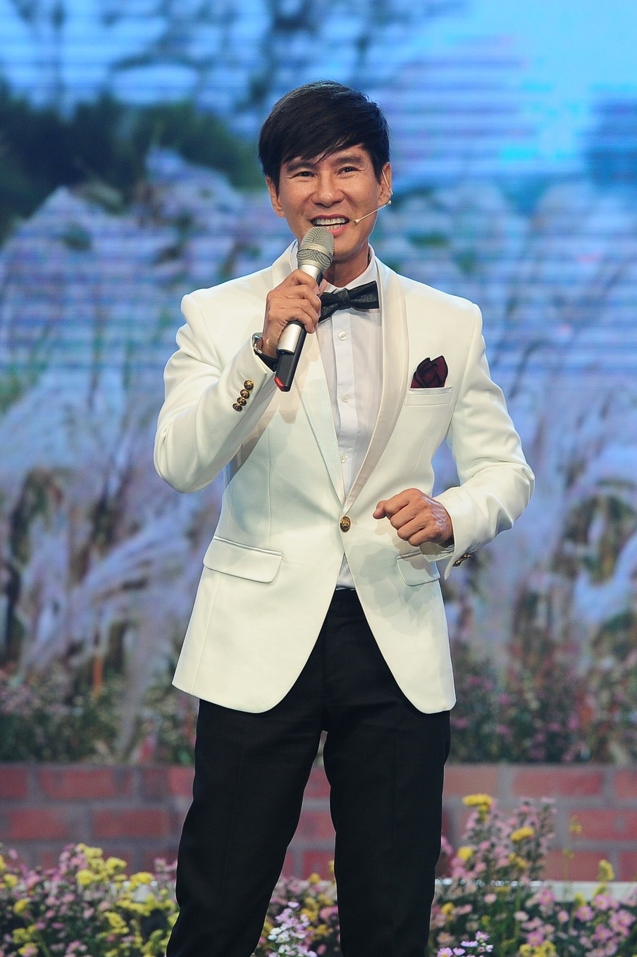 Ly Hai Minh Ha lam MC Thay loi muon noi anh 4